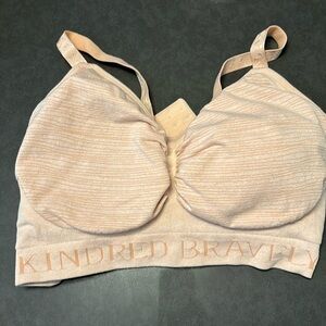 Kindred Braverly Busty Grande L Nursing Bra Nude color Good condition